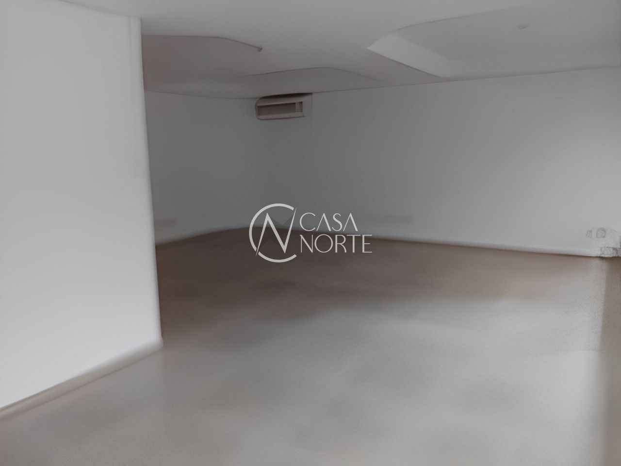 Sala Comercial à venda com 1 quarto, 46m², 1 vaga, Rua André Puente no bairro Independência em Porto Alegre