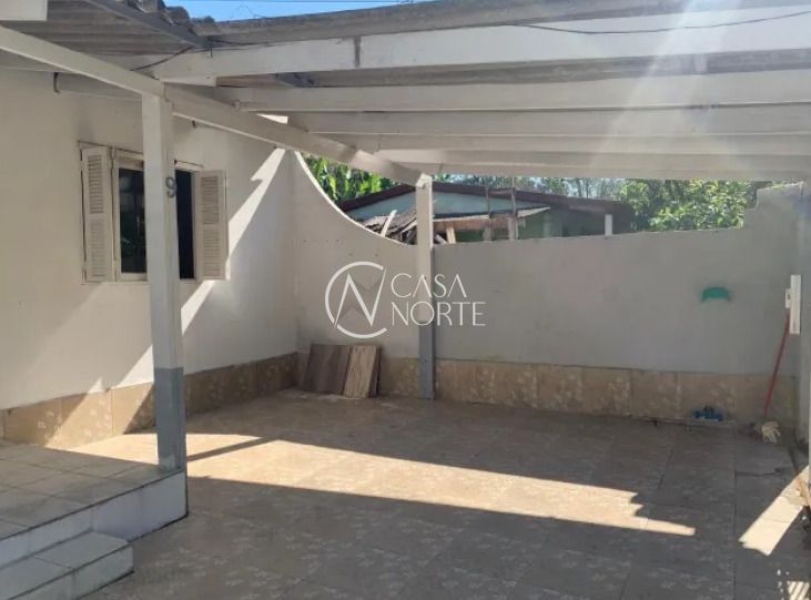 Casa à venda com 2 quartos, 80m², 1 vaga, Avenida da Serraria no bairro Ponta Grossa em Porto Alegre