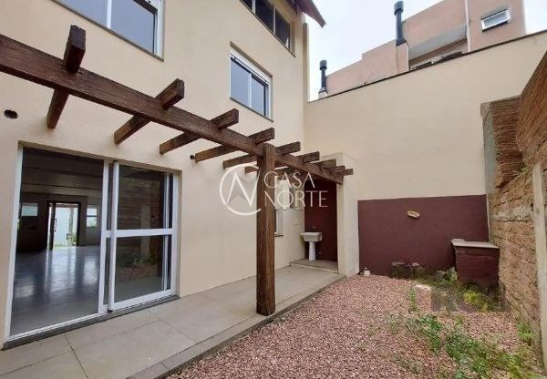 Casa à venda com 3 quartos, 163m², 1 suíte, 2 vagas, Rua Senador Mondin no bairro Aberta dos Morros em Porto Alegre