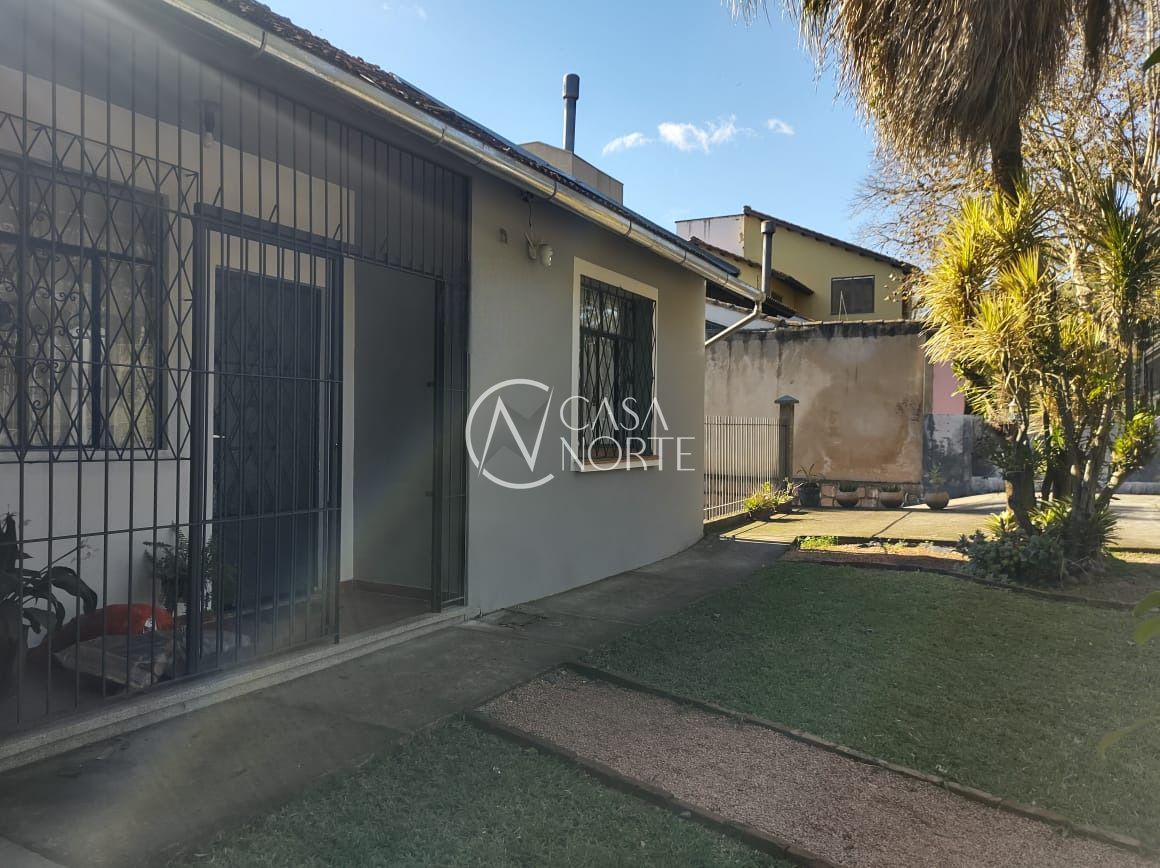 Casa à venda com 2 quartos, 165m², 6 vagas, Avenida Engenheiro Ludolfo Boehl no bairro Teresópolis em Porto Alegre