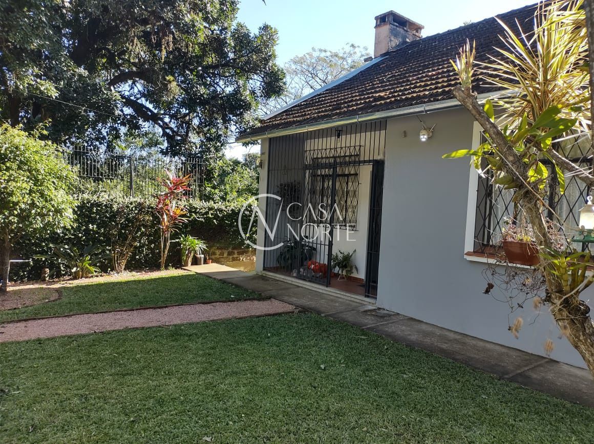 Casa à venda com 2 quartos, 165m², 6 vagas, Avenida Engenheiro Ludolfo Boehl no bairro Teresópolis em Porto Alegre