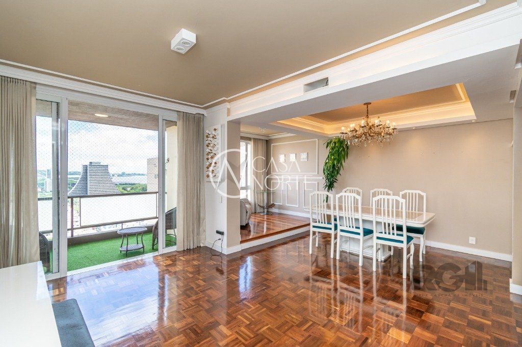 Apartamento à venda com 3 quartos, 170m², 1 suíte, 1 vaga, Rua Duque de Caxias no bairro Centro Histórico em Porto Alegre