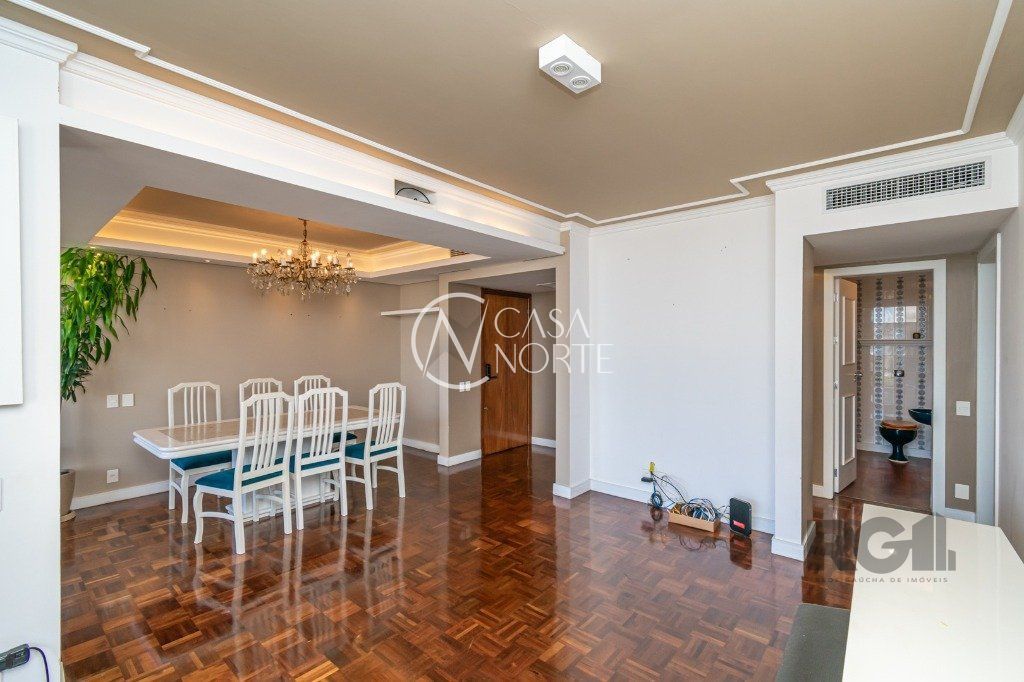 Apartamento à venda com 3 quartos, 170m², 1 suíte, 1 vaga, Rua Duque de Caxias no bairro Centro Histórico em Porto Alegre