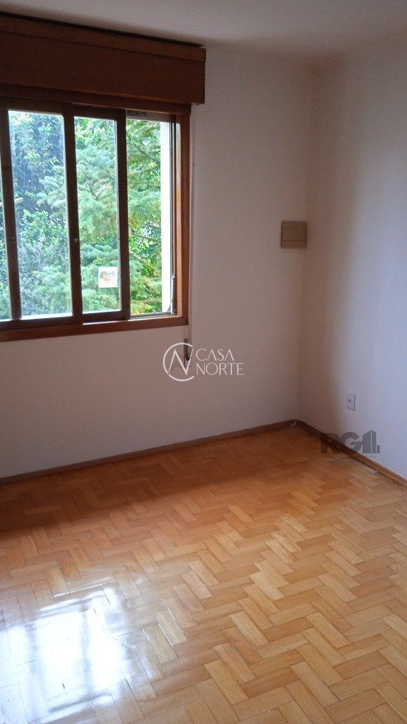 Casa Comercial à venda , 252m², Rua Frederico Mentz no bairro Navegantes em Porto Alegre