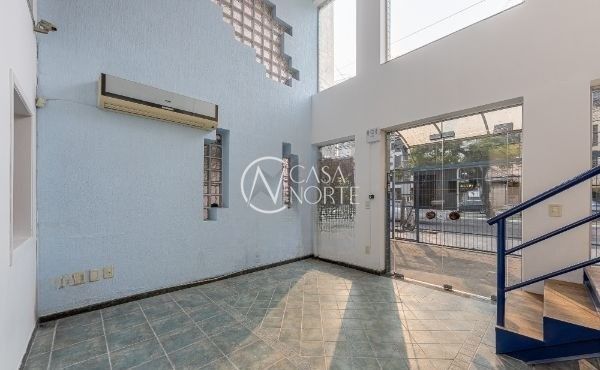 Loja à venda com 5 quartos, 237m², 2 vagas, Rua Mariante no bairro Rio Branco em Porto Alegre