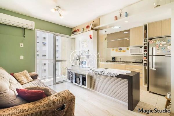 Apartamento à venda com 2 quartos, 62m², 1 suíte, 1 vaga, Rua Abram Goldsztein no bairro Jardim Carvalho em Porto Alegre