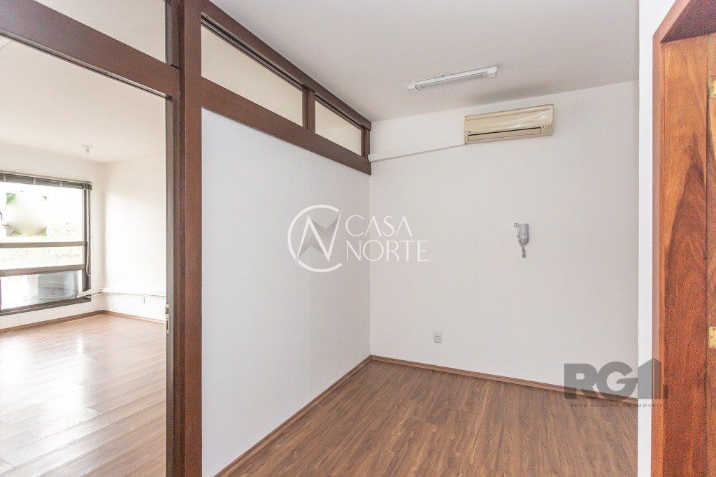 Sala Comercial à venda , 33m², Avenida Getúlio Vargas no bairro Menino Deus em Porto Alegre