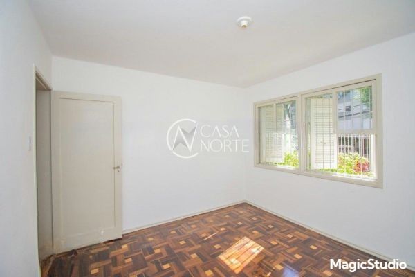 Apartamento à venda com 1 quarto, 42m², Avenida Taquara no bairro Petrópolis em Porto Alegre