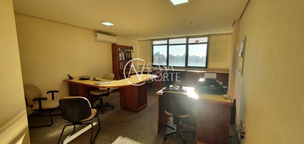 Sala Comercial à venda com 1 quarto, 36m², 1 vaga, Avenida Carlos Gomes no bairro Boa Vista em Porto Alegre