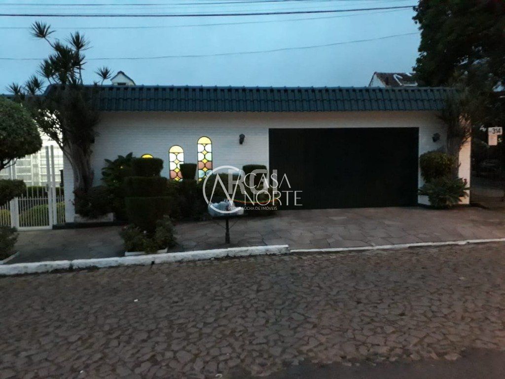 Casa à venda com 3 quartos, 197m², 4 vagas, Rua Itauna no bairro Sarandi em Porto Alegre