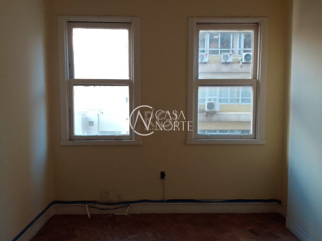 Sala Comercial à venda , 123m², Rua dos Andradas no bairro Centro Histórico em Porto Alegre