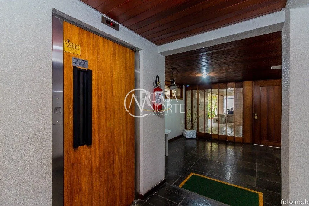 Cobertura à venda com 3 quartos, 248m², 1 suíte, 3 vagas, Avenida Iguassu no bairro Petrópolis em Porto Alegre