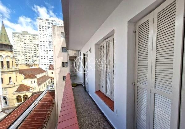 Apartamento à venda com 3 quartos, 84m², Avenida Alberto Bins no bairro Centro Histórico em Porto Alegre