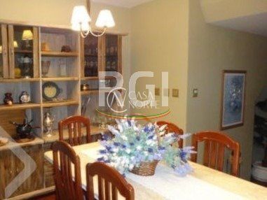 Casa à venda com 4 quartos, 334m², 1 suíte, 4 vagas, Rua Rodonel Guatimozim no bairro Ipanema em Porto Alegre