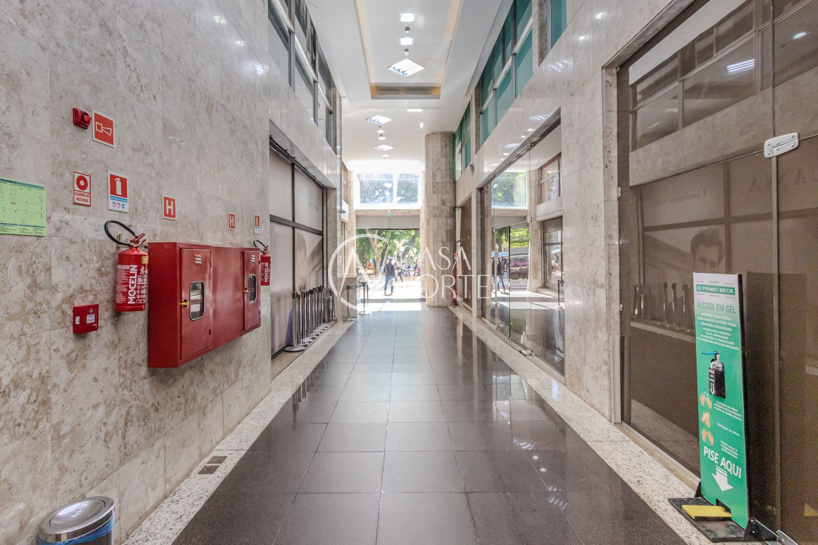 Sala Comercial à venda com 1 quarto, 72m², Rua dos Andradas no bairro Centro Histórico em Porto Alegre