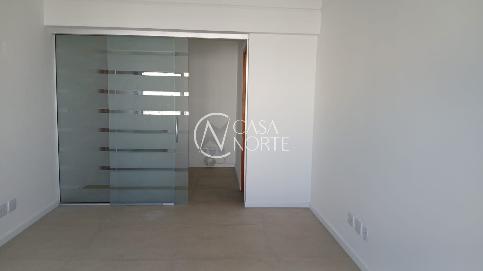 Sala Comercial à venda com 1 quarto, 29m², Avenida Protásio Alves no bairro Petrópolis em Porto Alegre