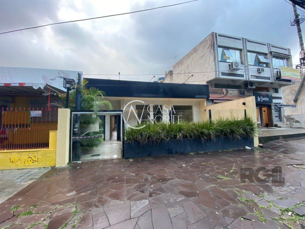 Casa Comercial à venda , 130m², Rua Gomes de Freitas no bairro Jardim Itu em Porto Alegre