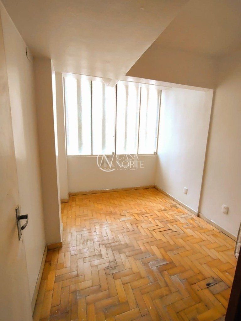 Apartamento à venda com 4 quartos, 134m², Rua Santo Antônio no bairro Floresta em Porto Alegre