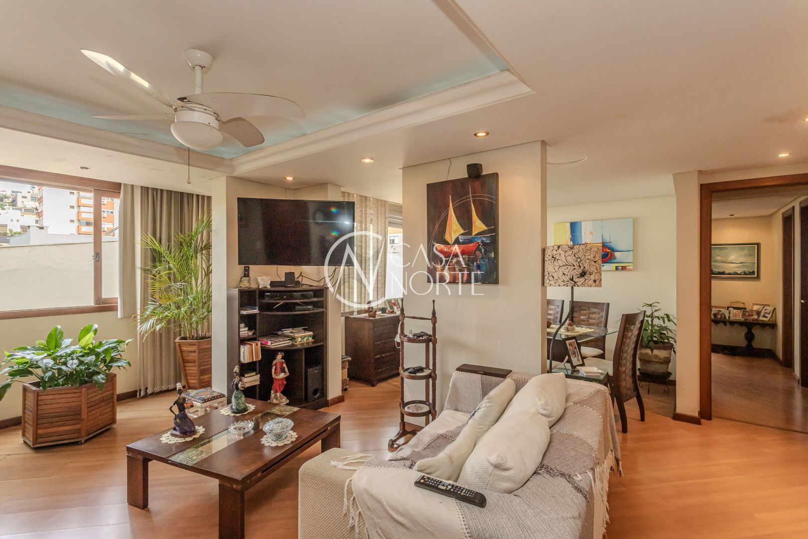 Cobertura à venda com 3 quartos, 170m², 1 suíte, 1 vaga, Rua Miguel Couto no bairro Menino Deus em Porto Alegre