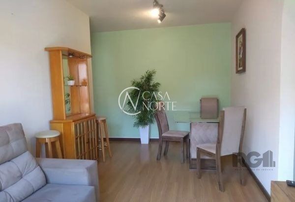 Apartamento à venda com 2 quartos, 67m², 1 vaga, Rua Doutor Castro de Menezes no bairro Vila Assunção em Porto Alegre