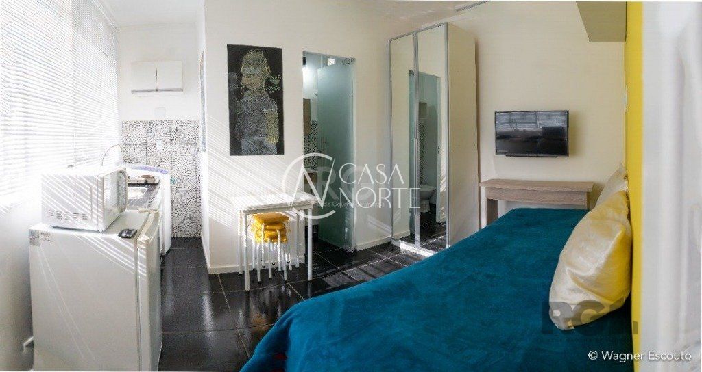 Casa à venda com 3 quartos, 197m², 1 suíte, 4 vagas, Rua Alfredo Varela no bairro Teresópolis em Porto Alegre