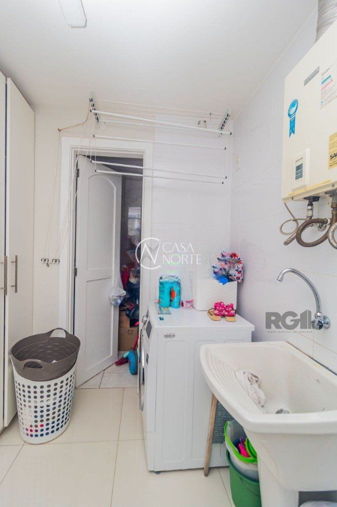 Apartamento à venda com 3 quartos, 112m², 1 suíte, 2 vagas, Avenida General Barreto Viana no bairro Chácara das Pedras em Porto Alegre