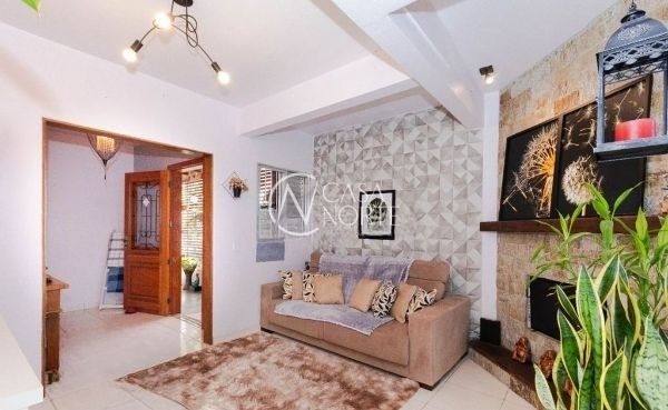 Casa à venda com 4 quartos, 185m², 1 suíte, 4 vagas, Rua Landel de Moura no bairro Tristeza em Porto Alegre