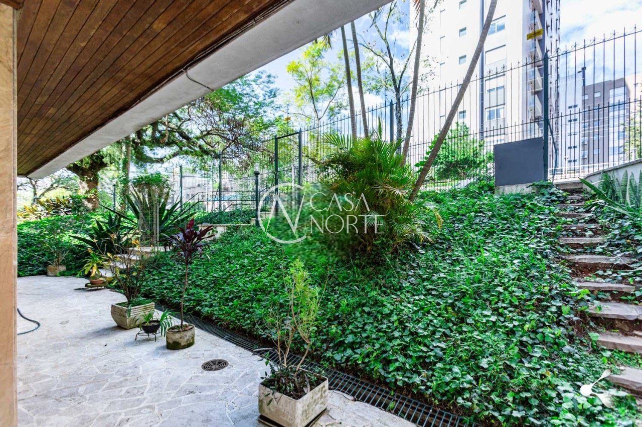 Cobertura à venda com 4 quartos, 390m², 3 suítes, 3 vagas, Rua Felipe de Oliveira no bairro Petrópolis em Porto Alegre