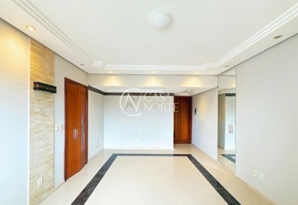 Apartamento à venda com 3 quartos, 93m², 1 suíte, 1 vaga, Rua Laurindo no bairro Santana em Porto Alegre