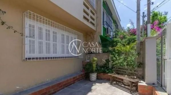 Apartamento à venda com 2 quartos, 64m², Rua Giordano Bruno no bairro Rio Branco em Porto Alegre