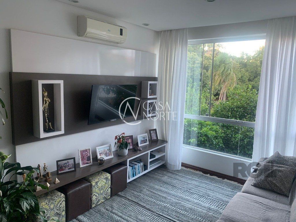 Apartamento à venda com 3 quartos, 107m², 2 suítes, 1 vaga, Rua Faria Santos no bairro Petrópolis em Porto Alegre