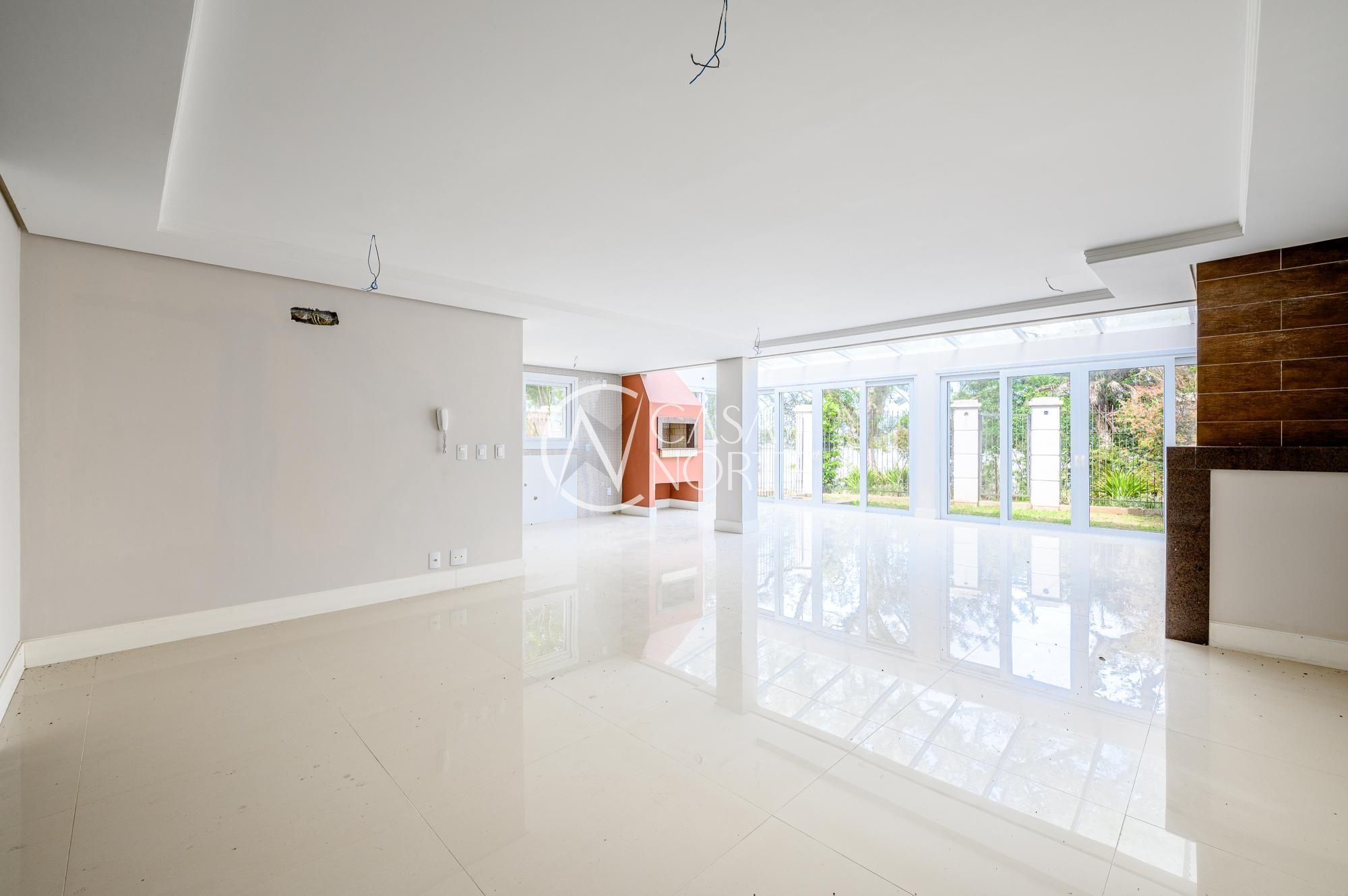 Casa de Condomínio à venda com 3 quartos, 241m², 3 suítes, 2 vagas, Rua General Rondon no bairro Tristeza em Porto Alegre