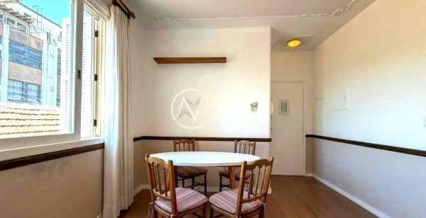 Apartamento à venda com 2 quartos, 64m², Rua André Puente no bairro Independência em Porto Alegre