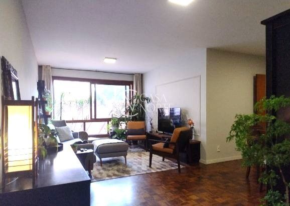 Apartamento à venda com 3 quartos, 114m², 1 suíte, 1 vaga, Rua Faria Santos no bairro Petrópolis em Porto Alegre