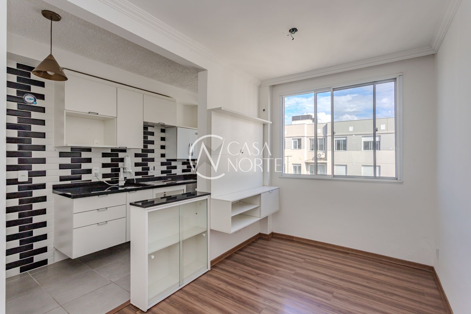 Apartamento à venda com 2 quartos, 42m², 1 vaga, Alameda Três de Outubro no bairro Sarandi em Porto Alegre