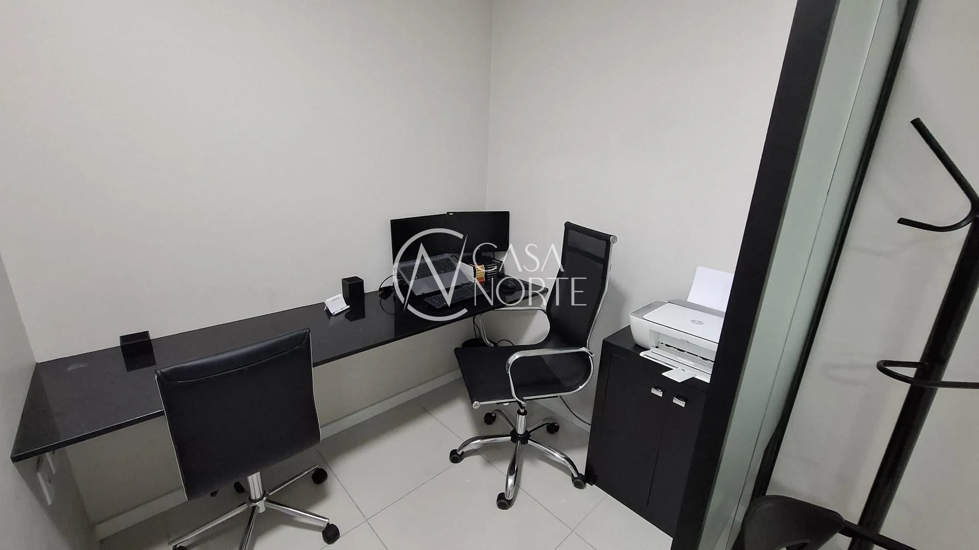 Sala Comercial à venda com 1 quarto, 40m², 1 vaga, Avenida Ipiranga no bairro Praia de Belas em Porto Alegre