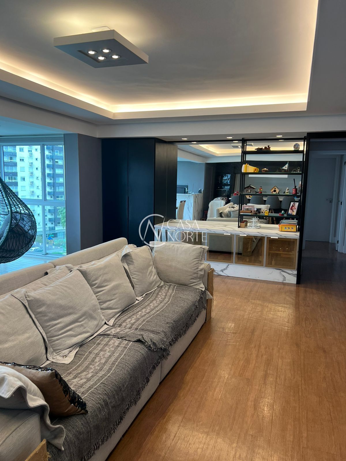 Apartamento à venda com 3 quartos, 199m², 1 suíte, 2 vagas, Rua Nicola Mathias Falci no bairro Jardim do Salso em Porto Alegre