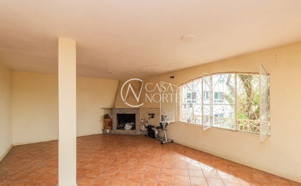 Casa à venda com 4 quartos, 194m², 3 suítes, 2 vagas, Rua Dona Amélia no bairro Santa Tereza em Porto Alegre