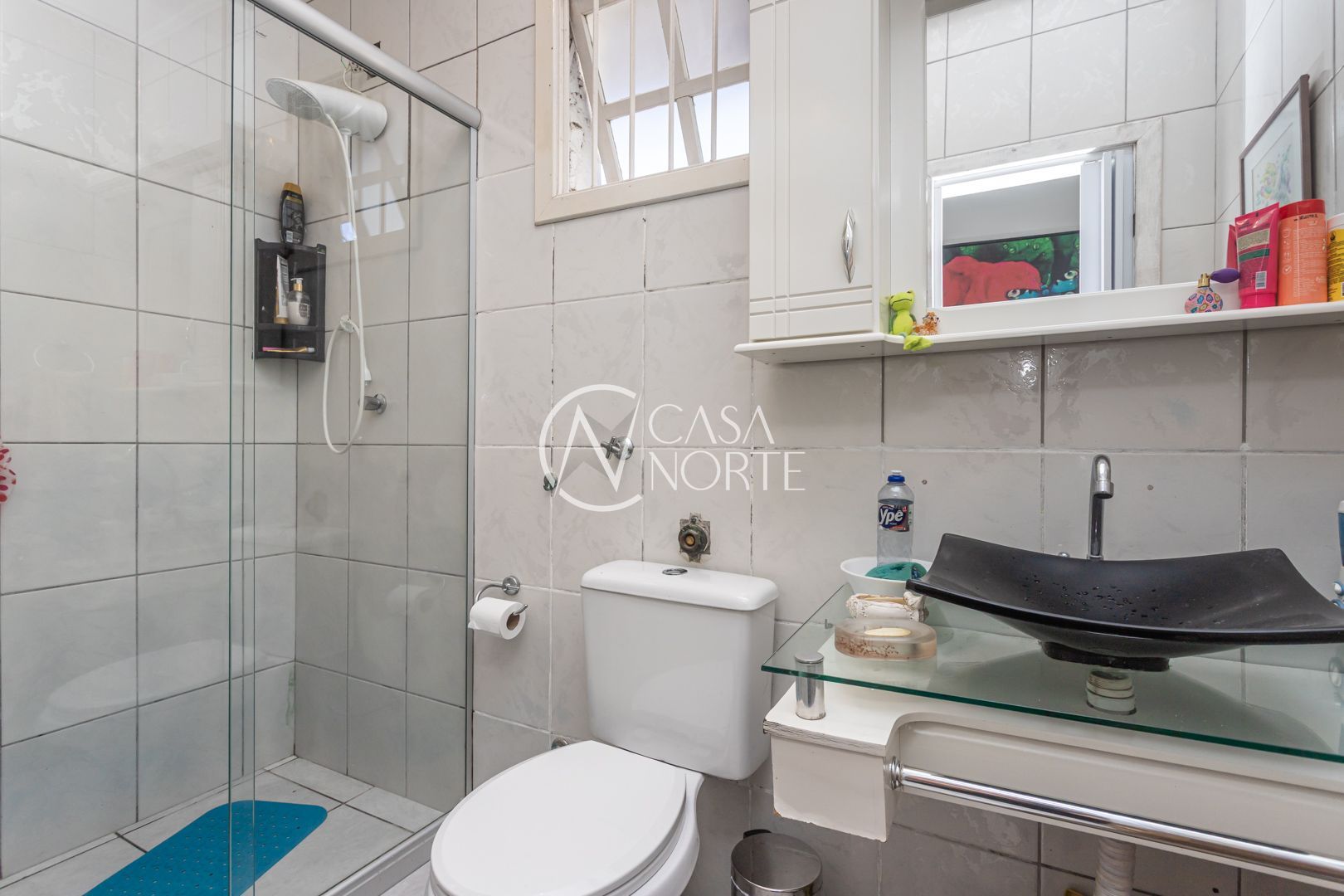 Apartamento à venda com 2 quartos, 44m², Rua Sorocaba no bairro Passo da Areia em Porto Alegre