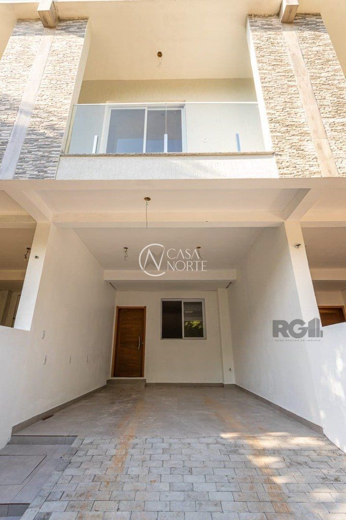 Casa à venda com 3 quartos, 140m², 1 suíte, 2 vagas, Rua Abdo Jorge Curi no bairro Parque Santa Fé em Porto Alegre
