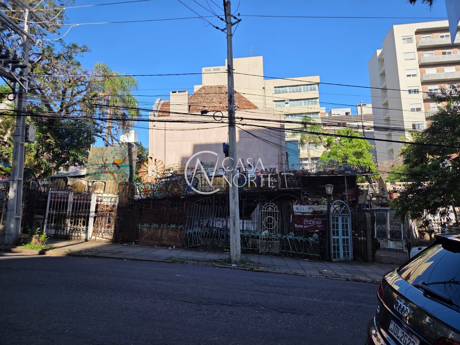 Terreno Comercial à venda  com 408m², Rua Dona Laura no bairro Moinhos de Vento em Porto Alegre