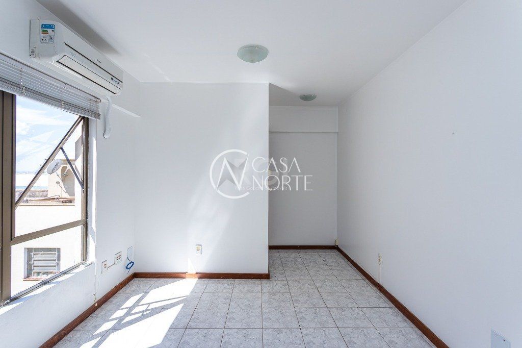 Sala Comercial à venda , 17m², Rua Sport Club São José no bairro Passo da Areia em Porto Alegre