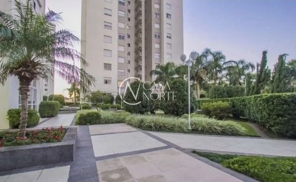 Apartamento à venda com 3 quartos, 125m², 1 suíte, 2 vagas, Rua Doutor João Satt no bairro Jardim Europa em Porto Alegre