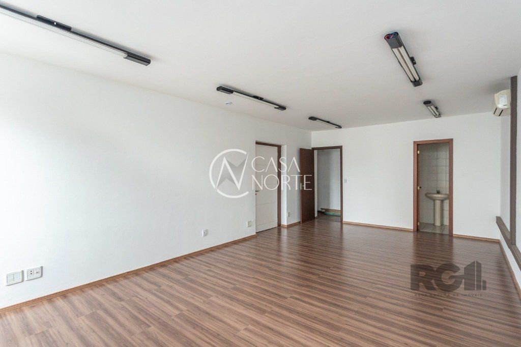 Sala Comercial à venda , 33m², Avenida Getúlio Vargas no bairro Menino Deus em Porto Alegre