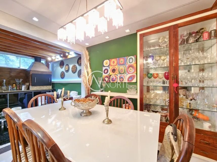 Casa de Condomínio à venda com 4 quartos, 185m², 1 suíte, 4 vagas, Avenida Engenheiro Ludolfo Boehl no bairro Teresópolis em Porto Alegre