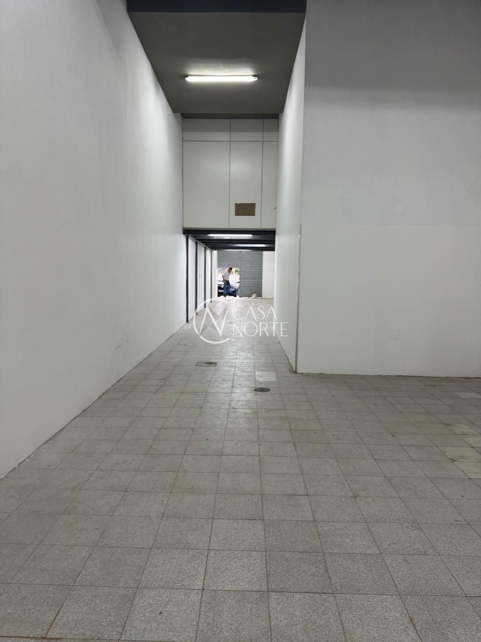 Loja à venda com 1 quarto, 124m², 1 vaga, Avenida João Wallig no bairro Passo da Areia em Porto Alegre