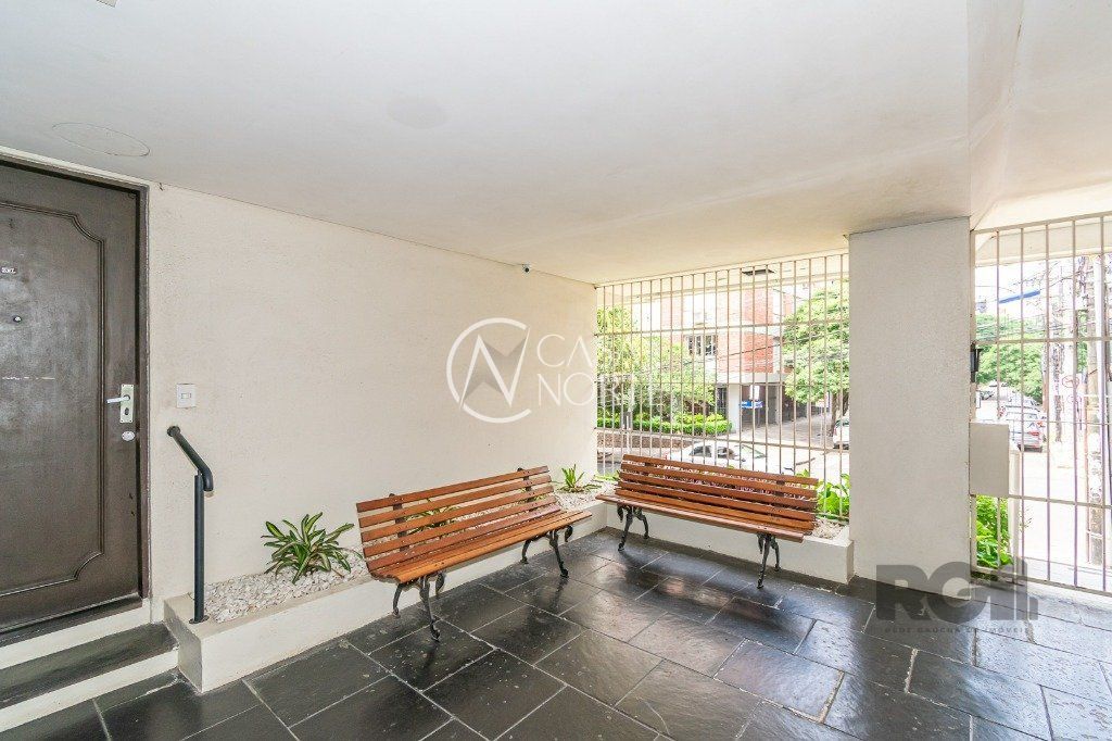 Apartamento à venda com 2 quartos, 76m², Rua Santo Antônio no bairro Floresta em Porto Alegre