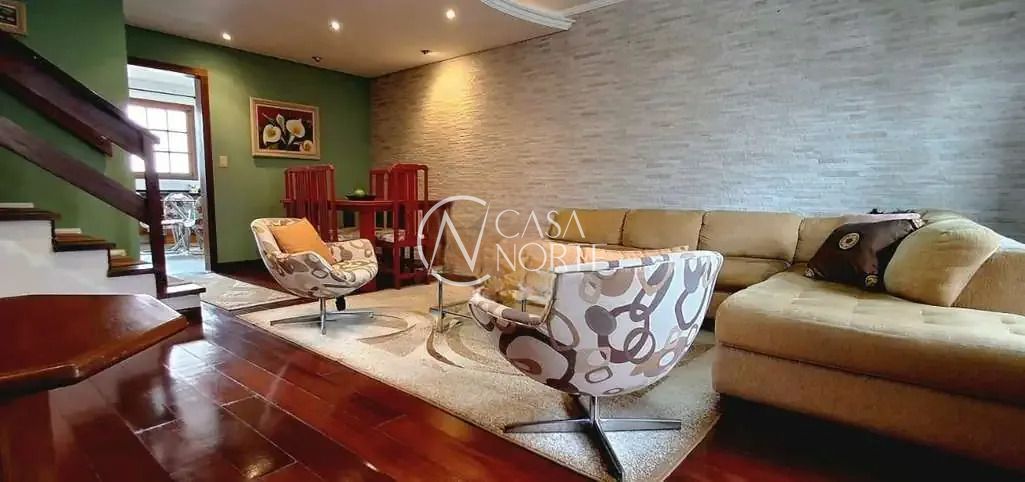 Casa à venda com 3 quartos, 203m², 1 suíte, 4 vagas, Rua Ulhoa Cintra no bairro Passo das Pedras em Porto Alegre