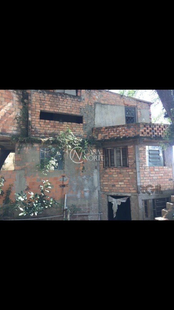 Terreno à venda  com 310m², Rua Tenente Portela no bairro Lomba do Pinheiro em Porto Alegre