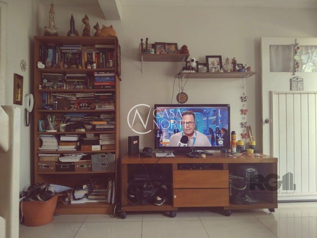 Casa de Condomínio à venda com 2 quartos, 76m², 1 vaga, Rua Engenheiro Frederico Dahne no bairro Sarandi em Porto Alegre